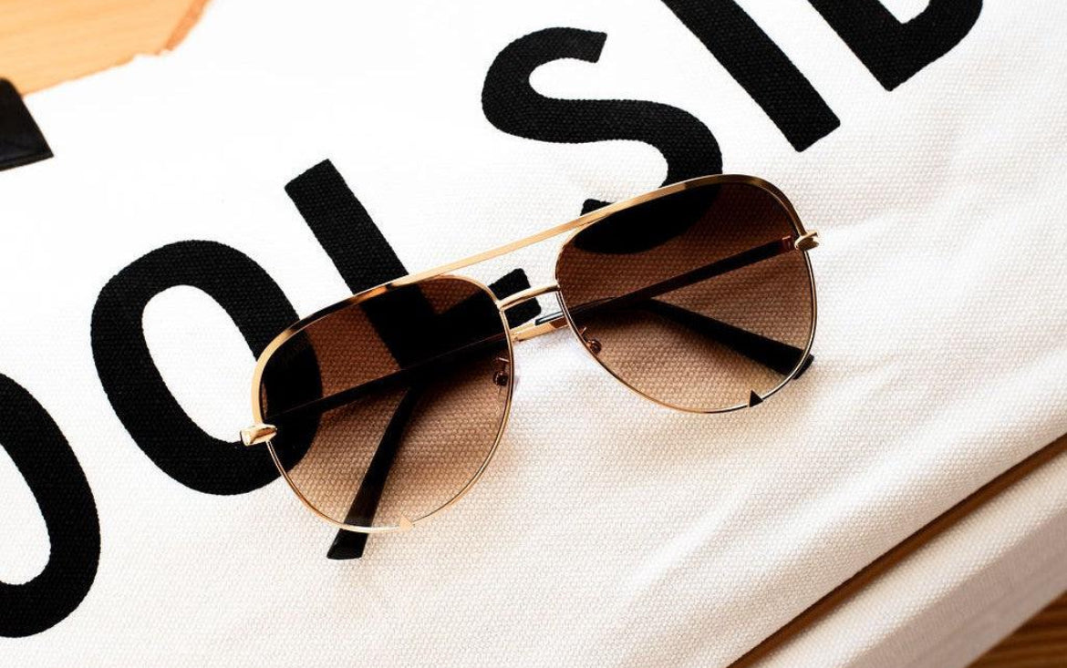 The Alex Unisex Aviator Sunglasses in Gold/Caramel Tea